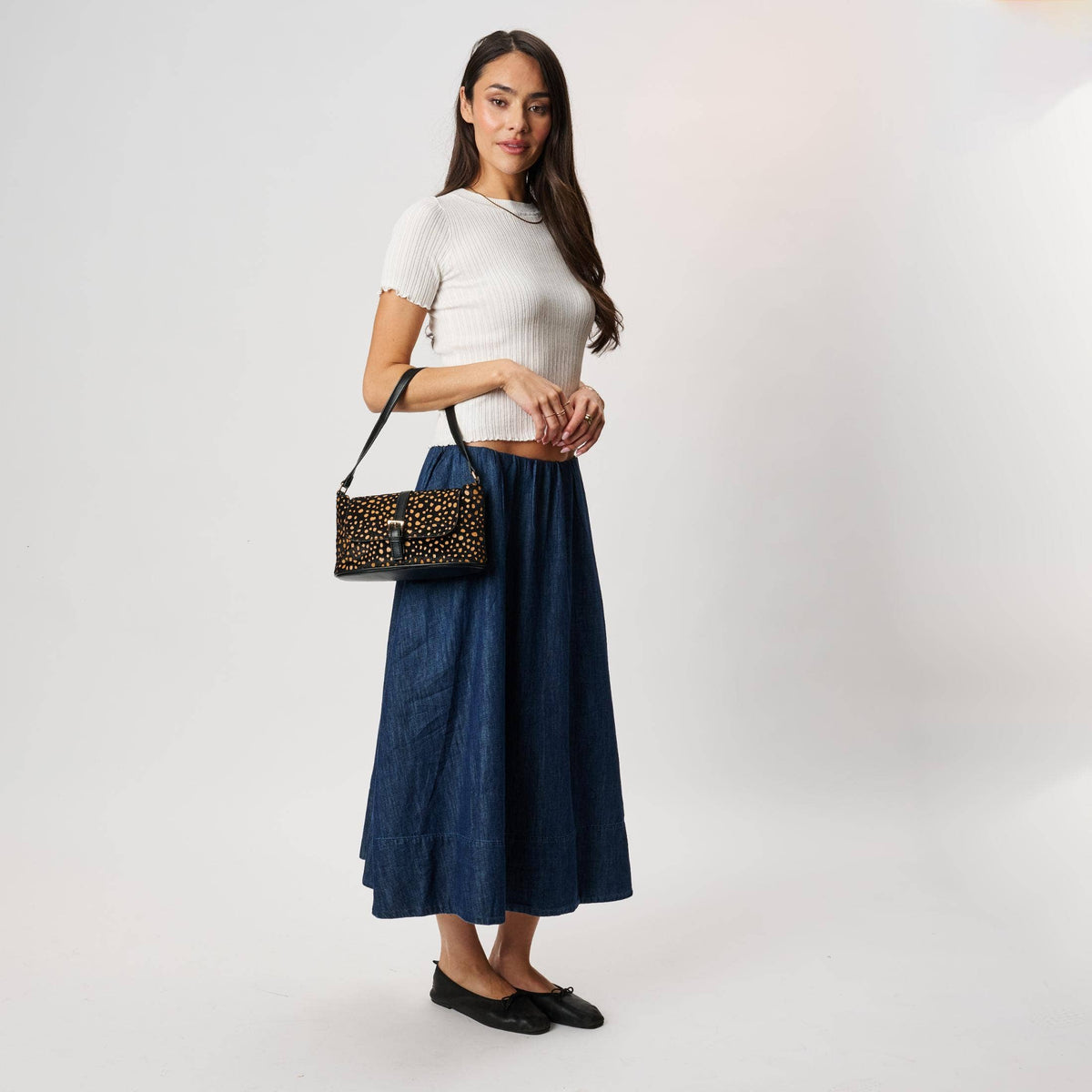 [Moda Luxe - Urisa Shoulder Bag: Black Tan], [Handbag], [Moda Luxe], [Plum Bottom].
