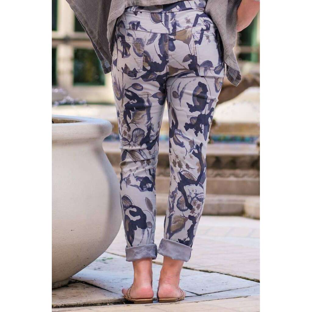 tina-stephens-italytees-by-tina---mya-abstract-leaf-pant-pl175l-250-beigepantstina-stephens-italytees-by-tinaplum-bottom-35913985