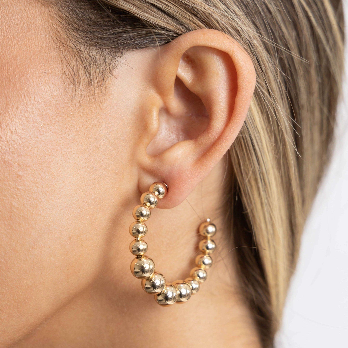 sahira-jewelry-design---lia-beaded-hoop-silver-15-inchjewelrysahira-jewelry-designplum-bottom-35914578