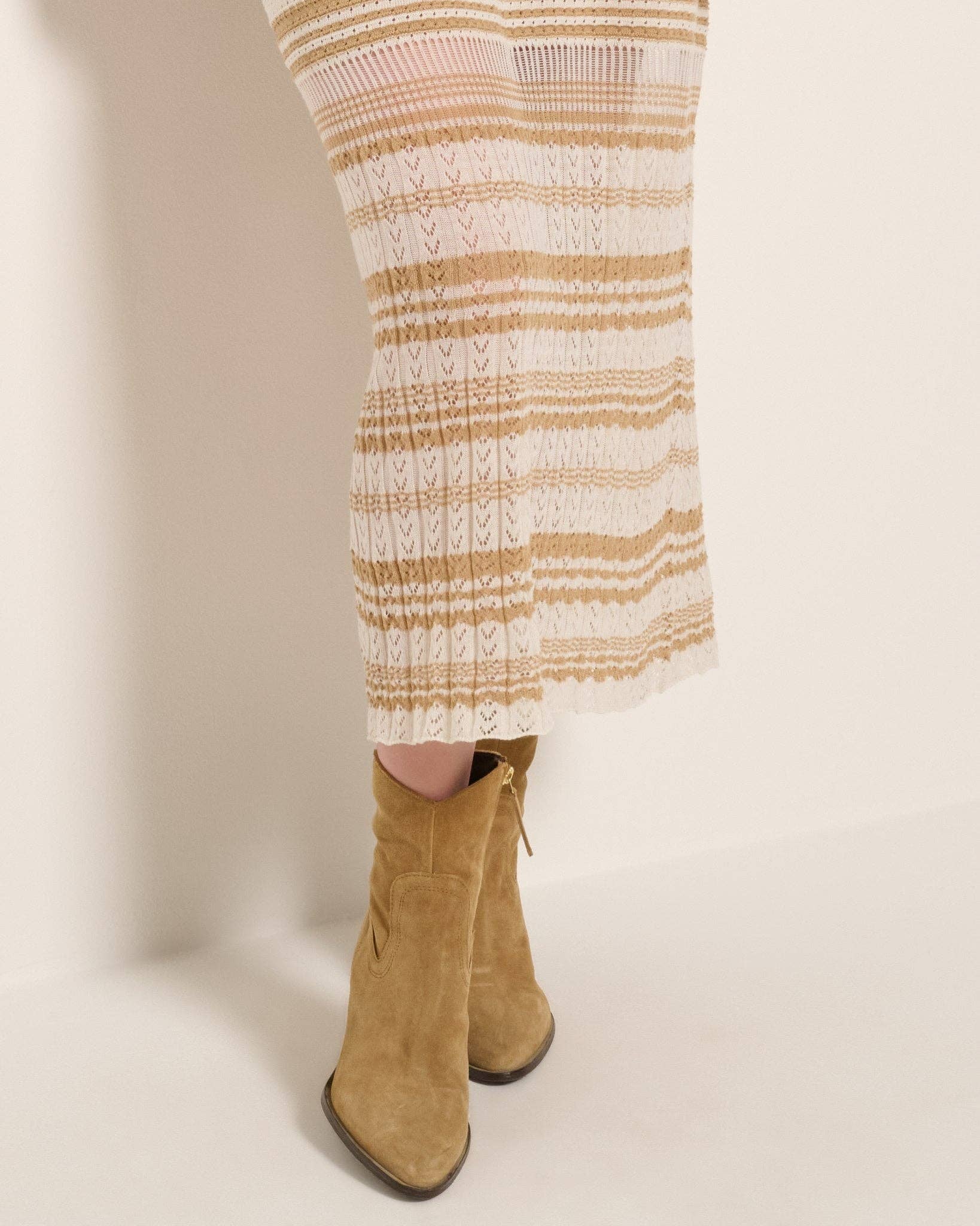 [Seventy Eight and Sunny (SEAS) - Ruby Crochet Dress: Café / L], [], [Seventy Eight and Sunny (SEAS)], [Plum Bottom].