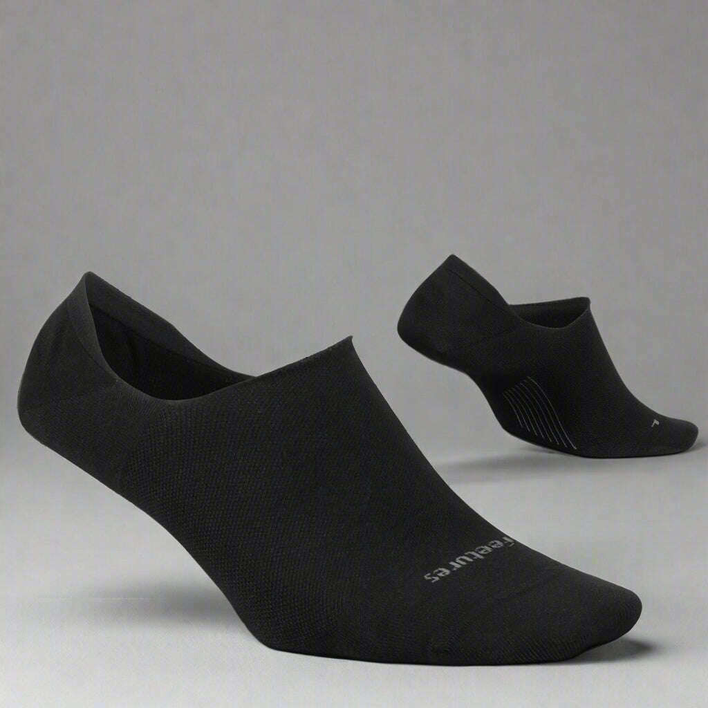 feetures-elite-light-cushion-invisible-socks-in-blacksocksfeeturesplum-bottom-34464386