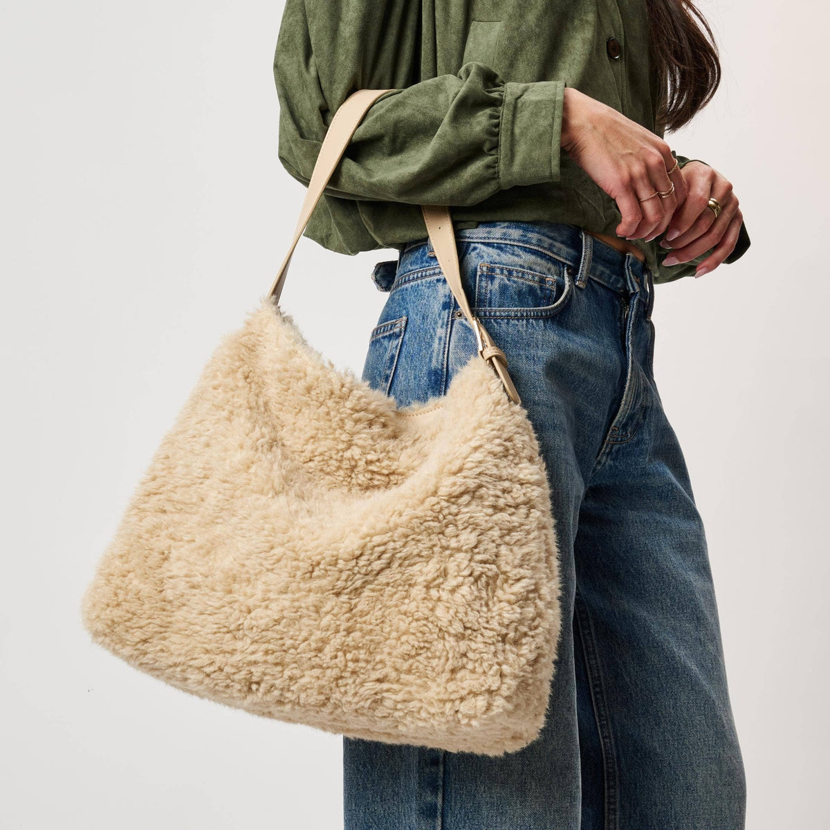 [Moda Luxe - Neve Sherpa Tote: Cream], [Handbags], [Moda Luxe], [Plum Bottom].