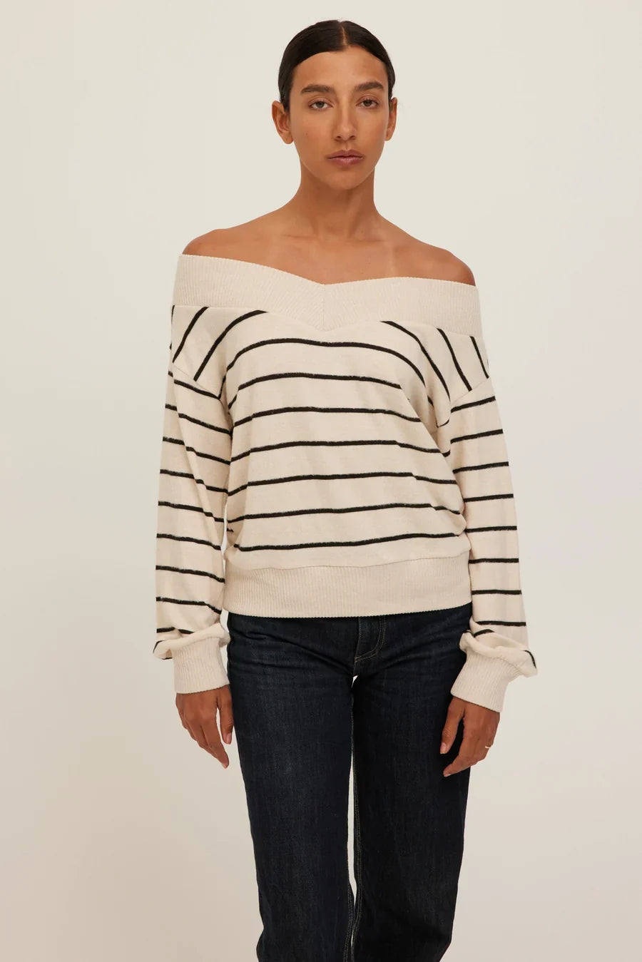 PROJECT SOCIAL- Carmel Pullover cream/black off shoulder sweatshirt