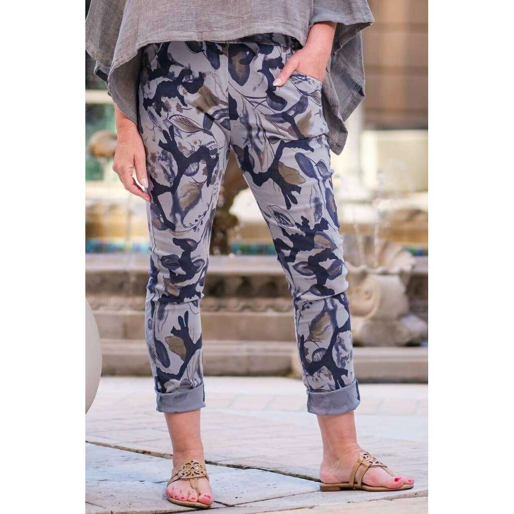 tina-stephens-italytees-by-tina---mya-abstract-leaf-pant-pl175l-250-beigepantstina-stephens-italytees-by-tinaplum-bottom-35913983