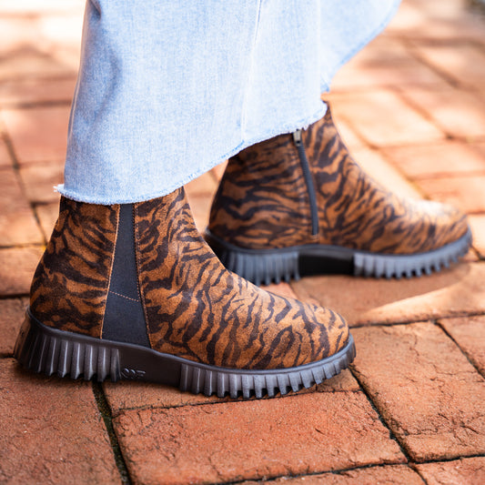 WONDERS A-4404 Zebra Print Chelsea Boot