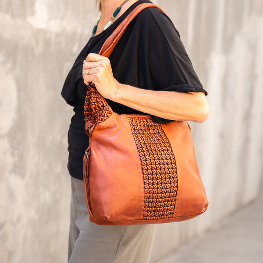 Milo - 61 Adela