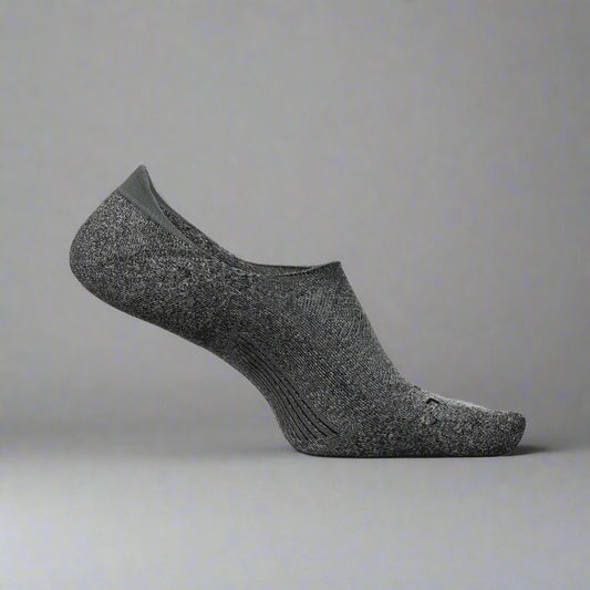 FEETURES Elite Light Cushion Invisible Socks in grey