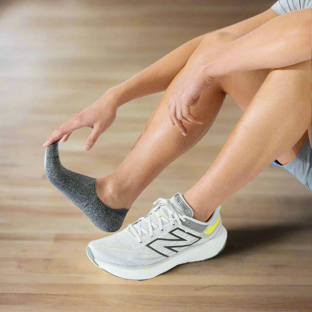 feetures-elite-light-cushion-invisible-socks-in-greysocksfeeturesplum-bottom-34464383