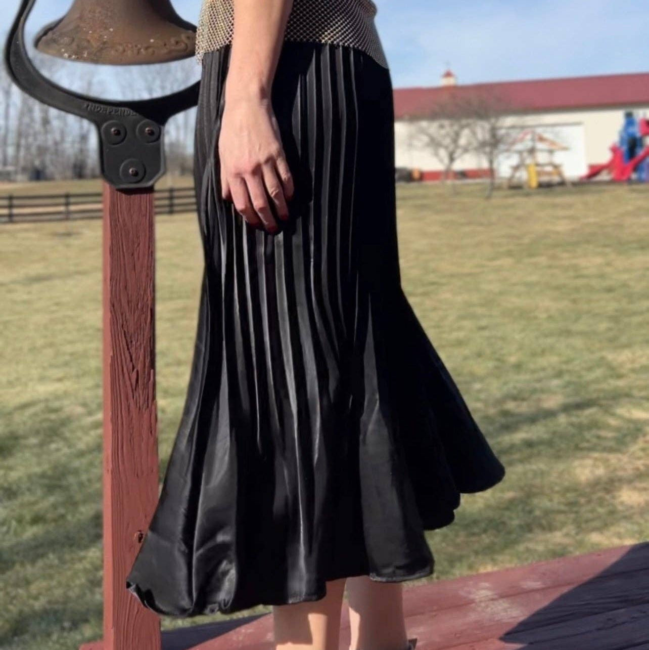 [Ellyndale - Pleating Crushed Sateen Skirt (Black): Black / O/S], [Skirts], [Ellyndale], [Plum Bottom].