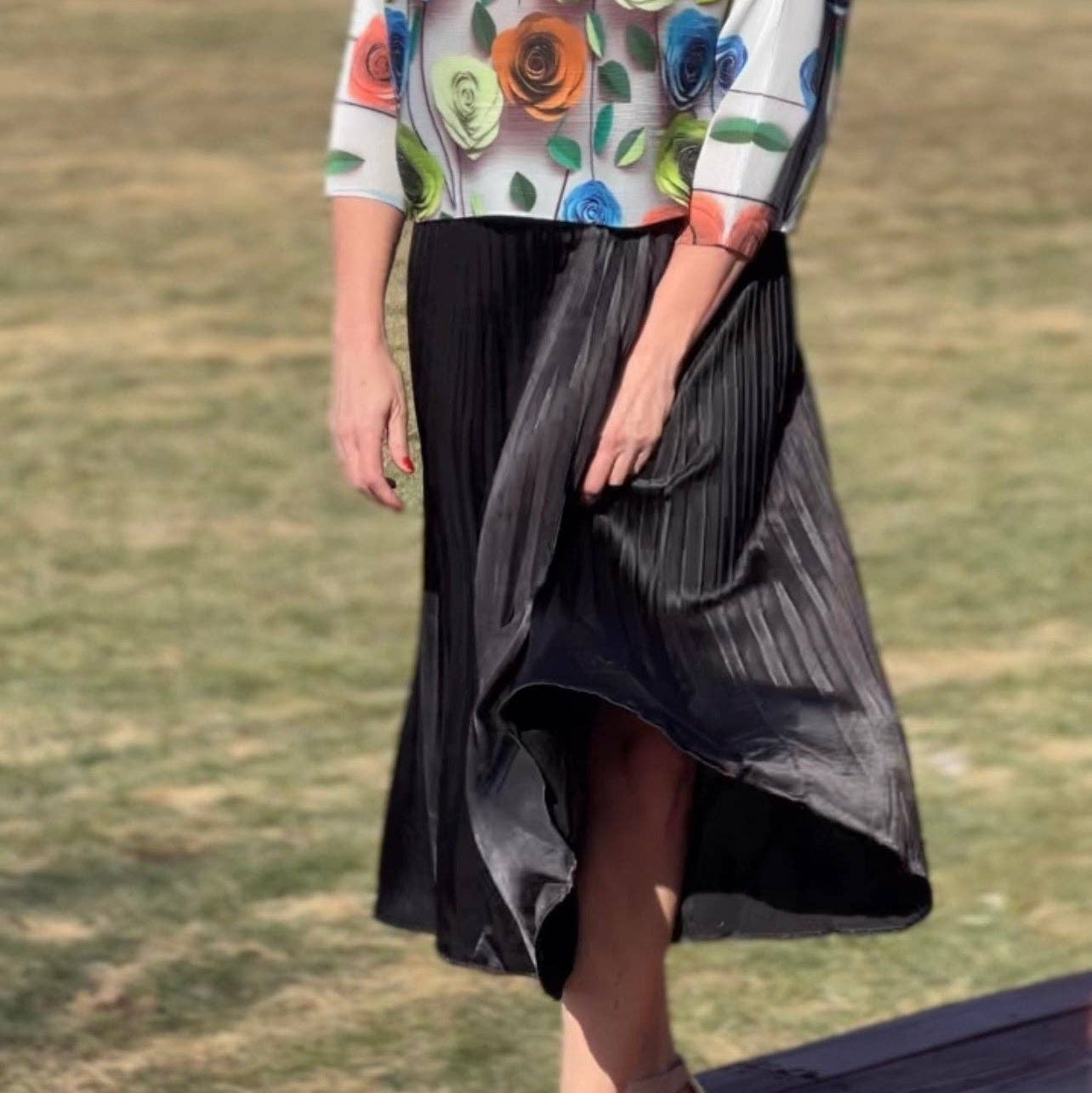 [Ellyndale - Pleating Crushed Sateen Skirt (Black): Black / O/S], [Skirts], [Ellyndale], [Plum Bottom].