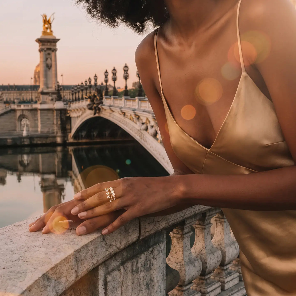 NATIVE GEM Floating Diamond Ring Gold