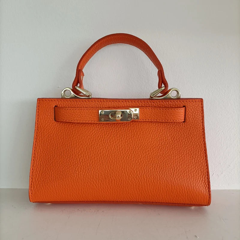 LE FEME CHATEAU Classic Mini