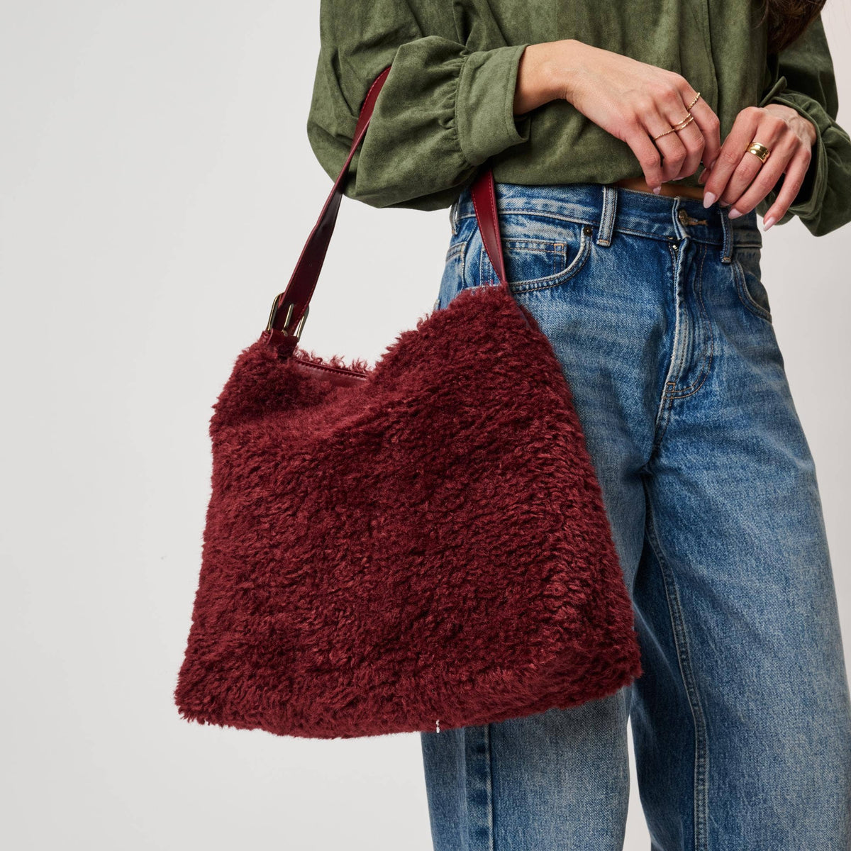 [Moda Luxe - Neve Sherpa Tote: Cream], [Handbags], [Moda Luxe], [Plum Bottom].