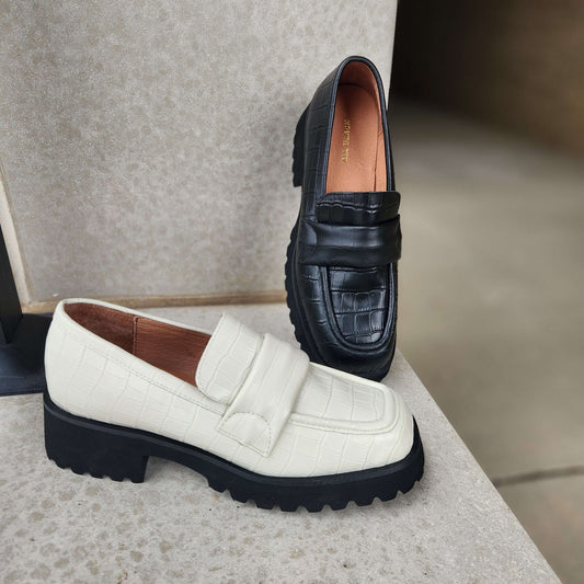 All Black - Banded Lugg Loafer, Loafers, ALL BLACK, Plum Bottom