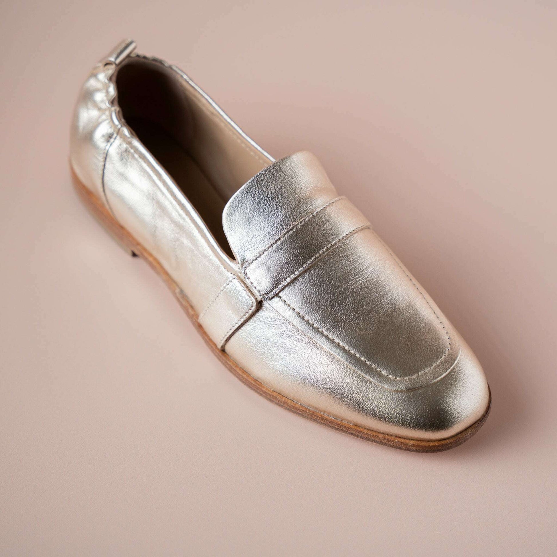 Andre Assous - Cedar - White Gold & Black Crackle, Loafers, Andre Assous, Plum Bottom