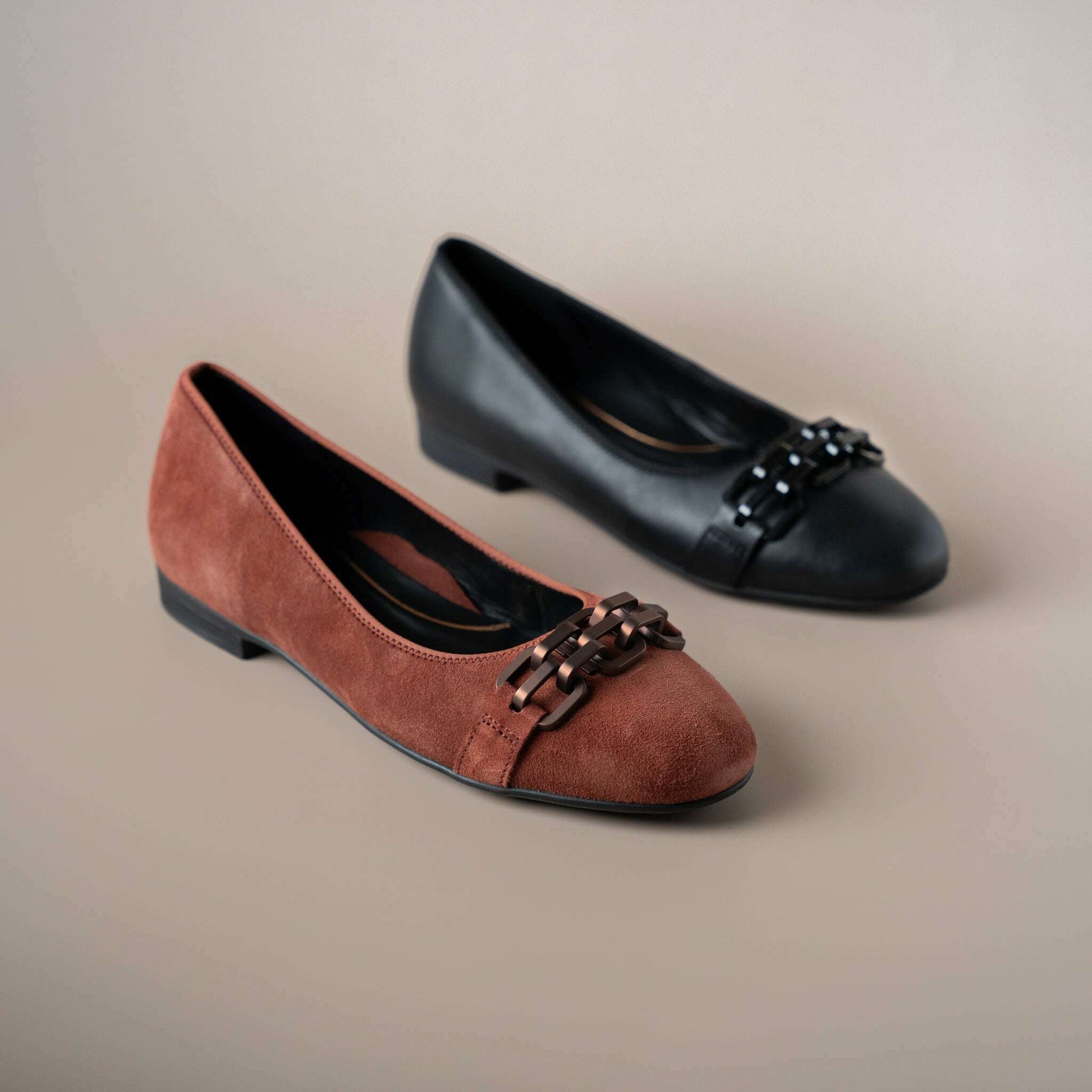 Ara - Scout Chain Flat, Flats, Ara, Plum Bottom