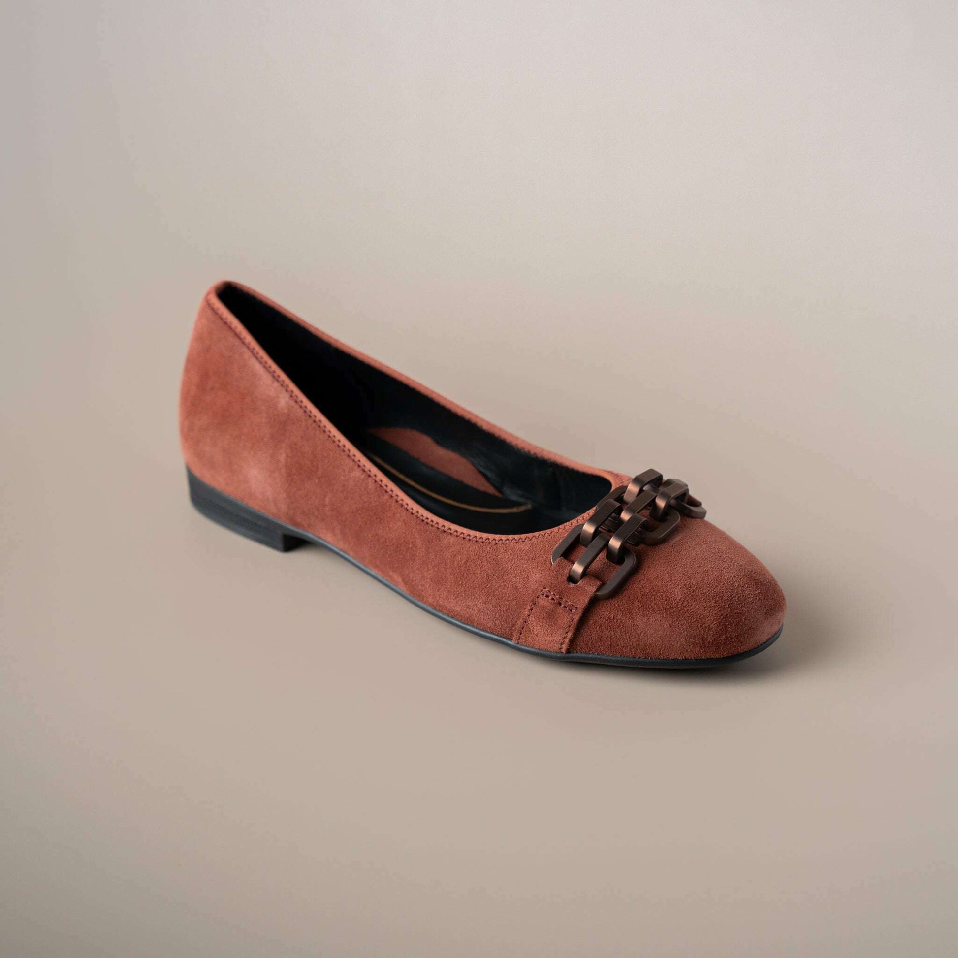 Ara - Scout Chain Flat, Flats, Ara, Plum Bottom