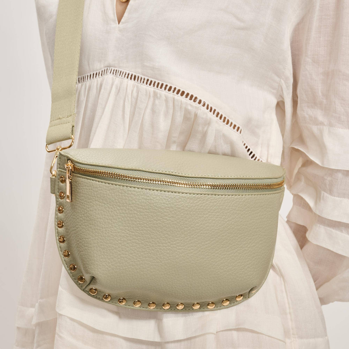 [Moda Luxe - Gizelle Belt Bag: Black], [Handbags], [Moda Luxe], [Plum Bottom].