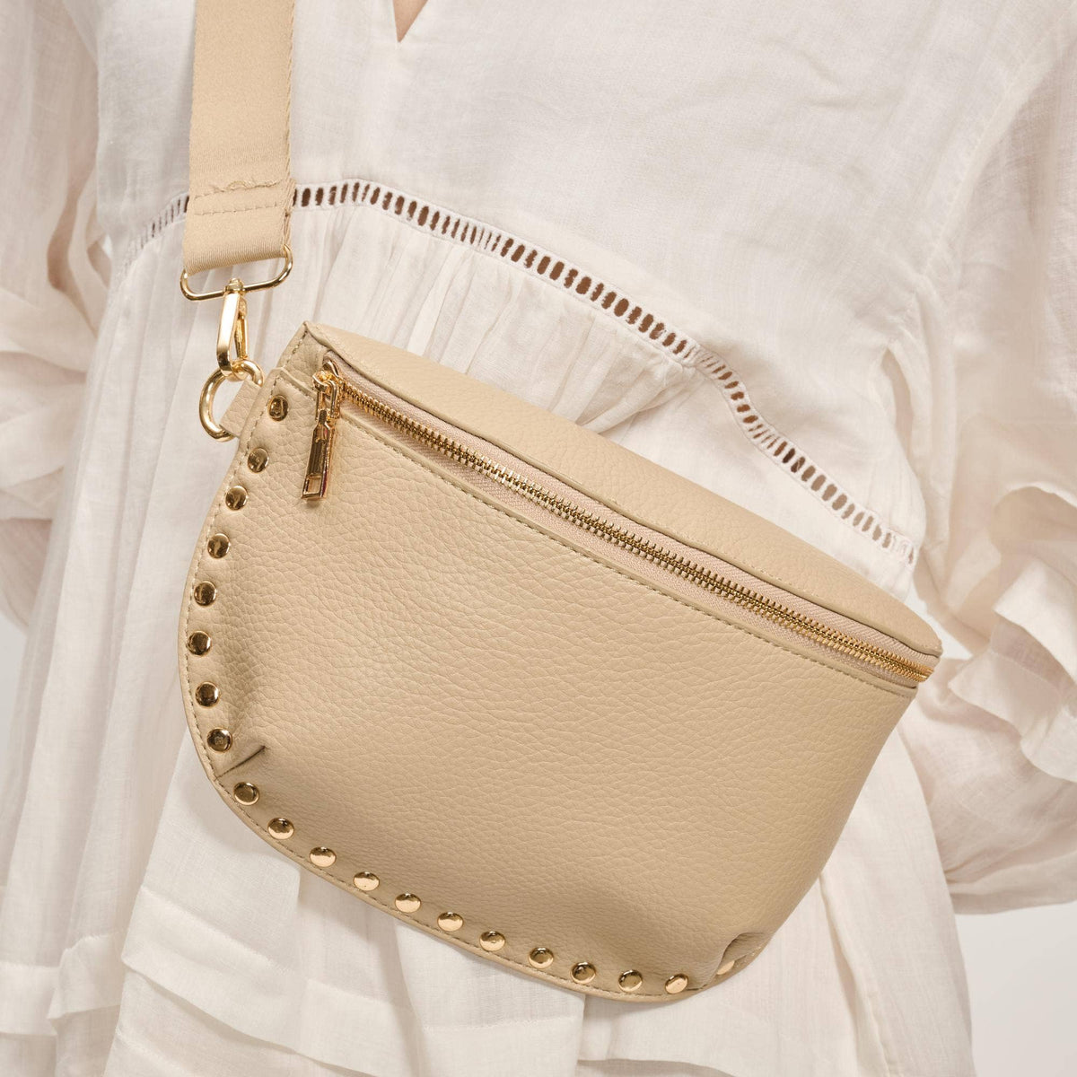 [Moda Luxe - Gizelle Belt Bag: Black], [Handbags], [Moda Luxe], [Plum Bottom].