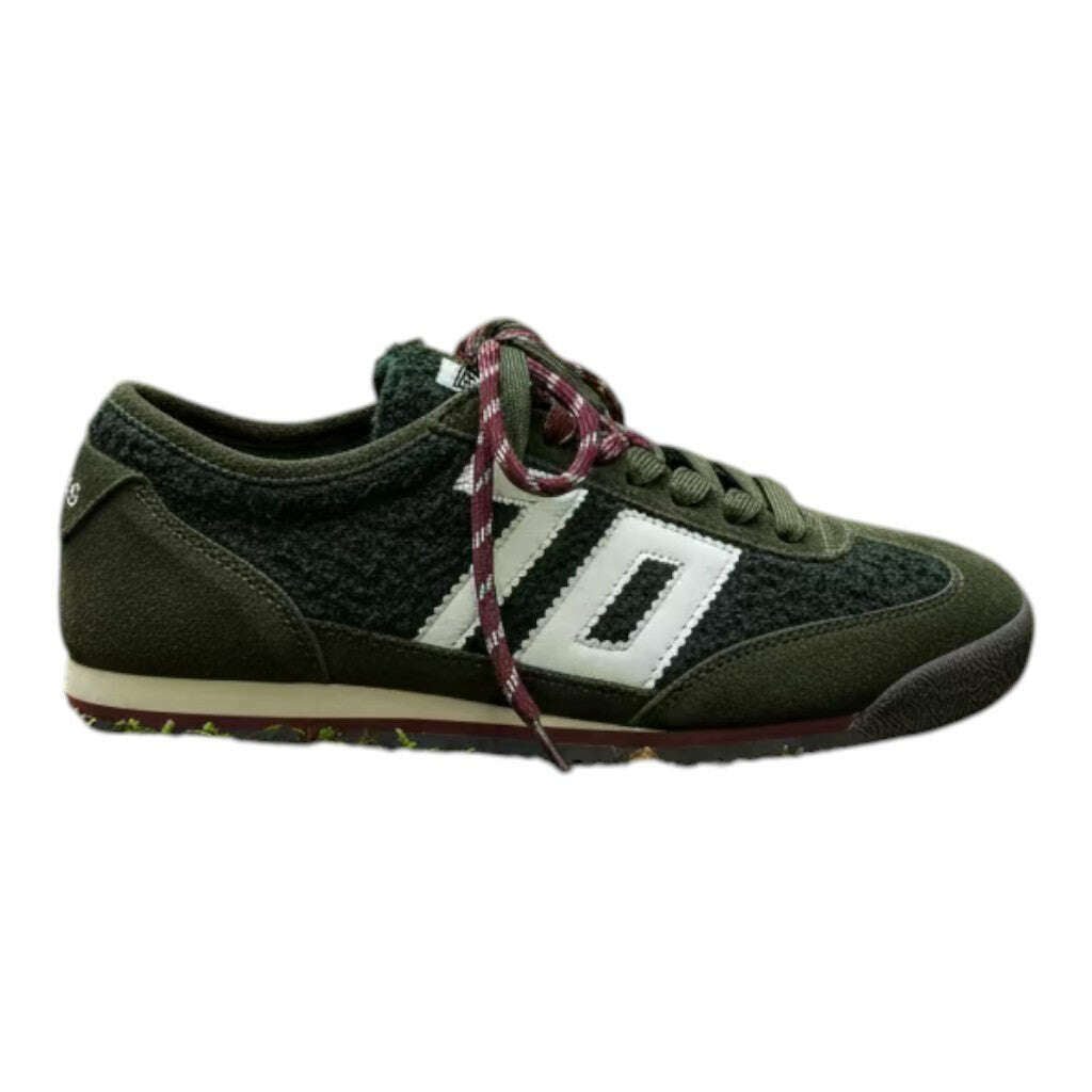 Plum Bottom BACK 70 Leon W26 forest green sneaker with textured fabric, white side stripes, and patterned laces.