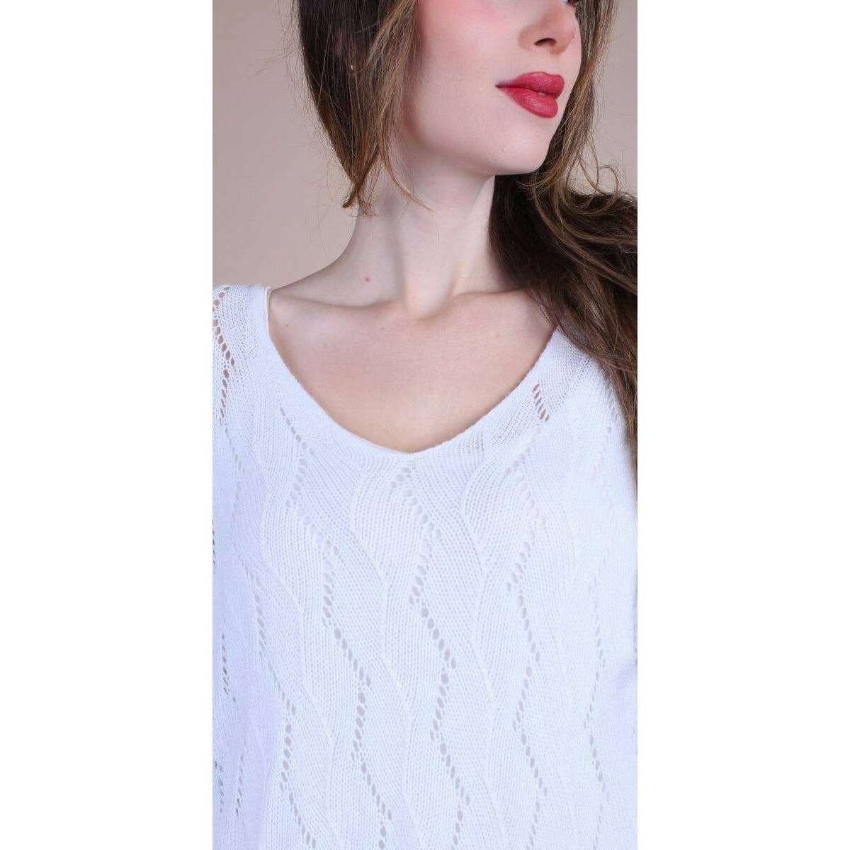 gigi-moda---pienza-knit-top-whiteclothinggigi-modaplum-bottom-35925278