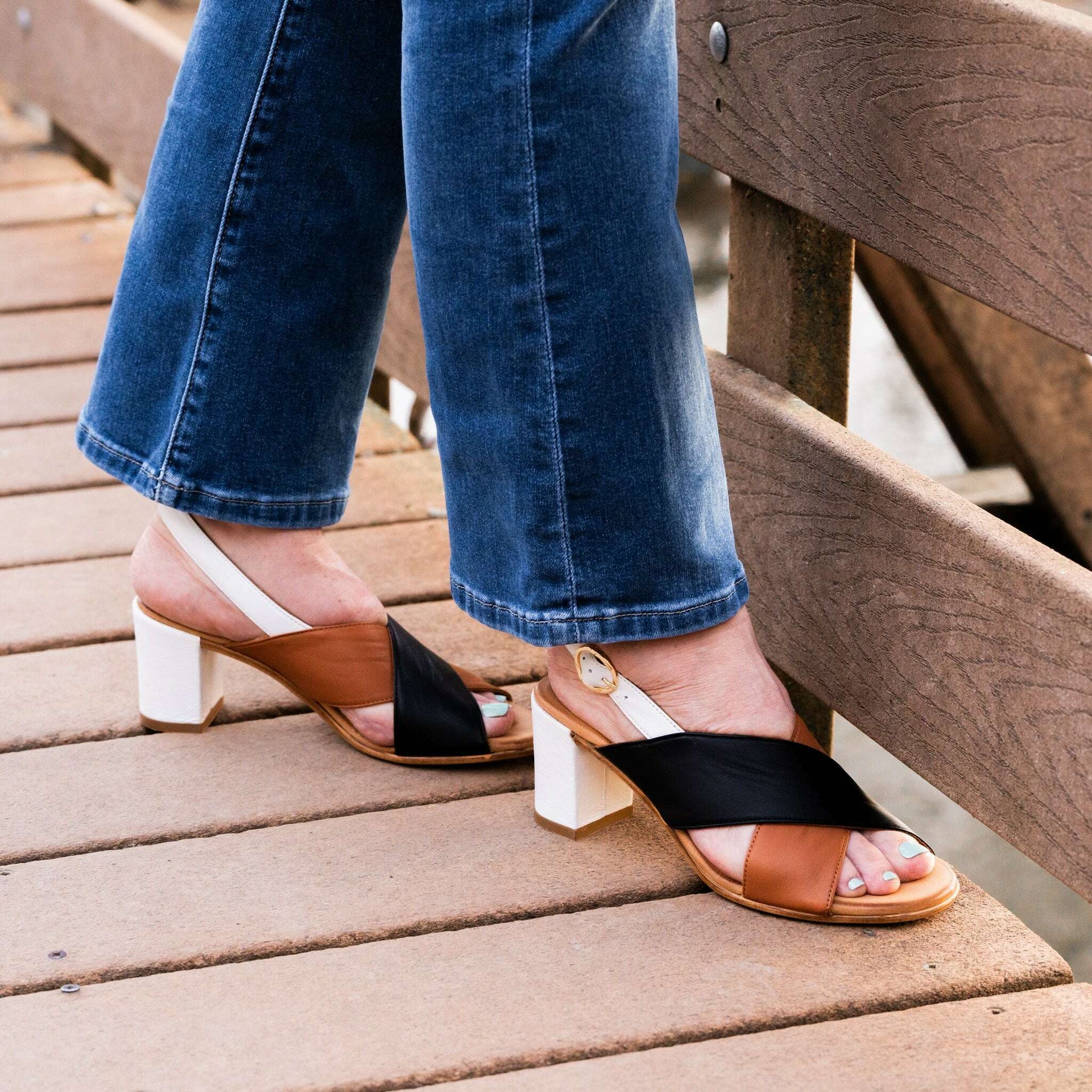 Bueno Natasha – Plum Bottom - Main Image