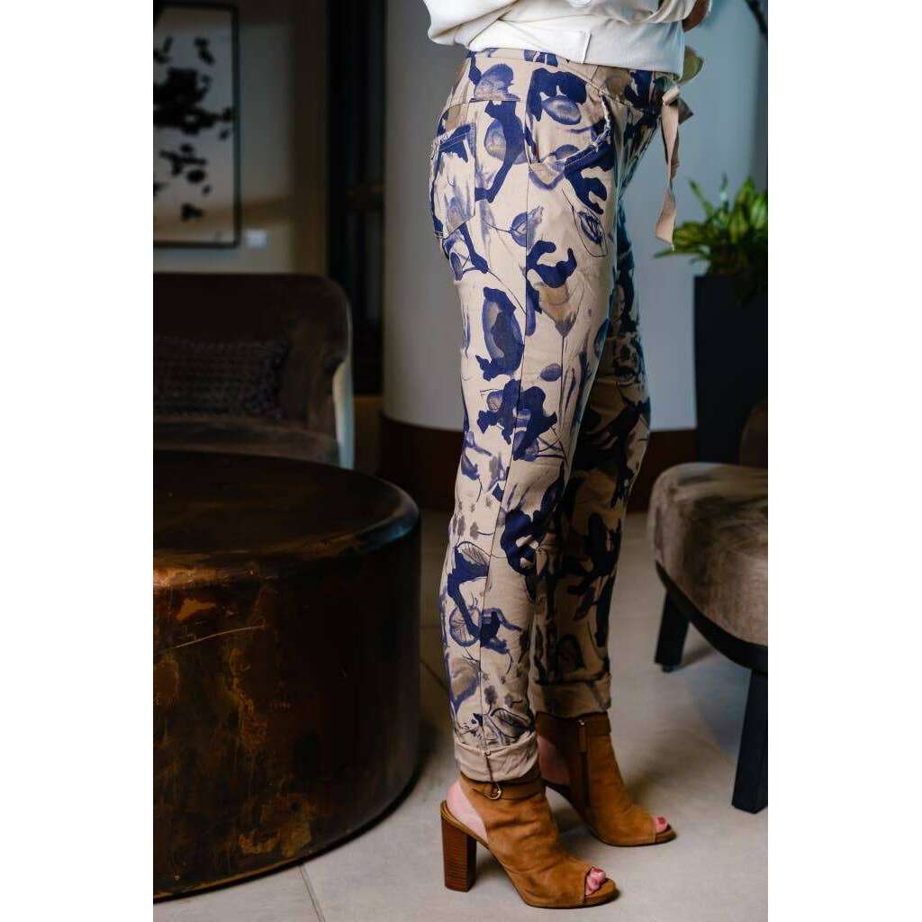 tina-stephens-italytees-by-tina---mya-abstract-leaf-pant-pl175l-250-beigepantstina-stephens-italytees-by-tinaplum-bottom-35913990