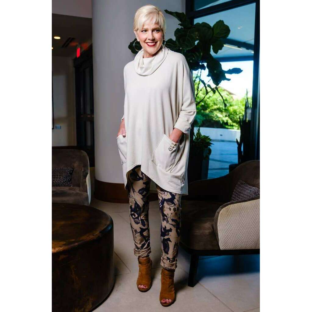tina-stephens-italytees-by-tina---mya-abstract-leaf-pant-pl175l-250-beigepantstina-stephens-italytees-by-tinaplum-bottom-35913989