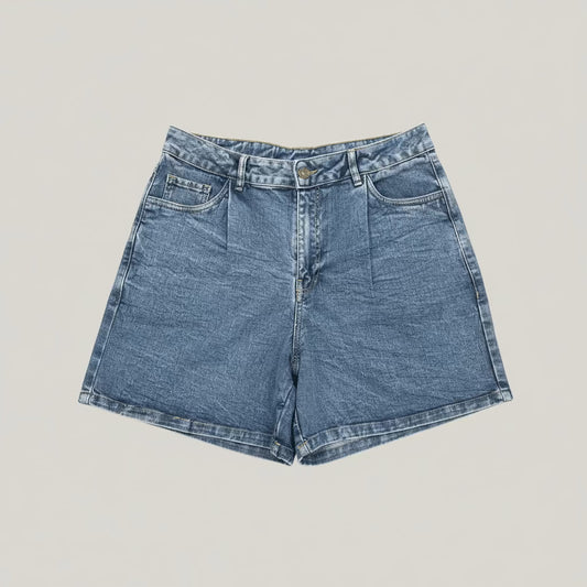 COMPANIA FANTASTICA  Denim Short with Wave Detail