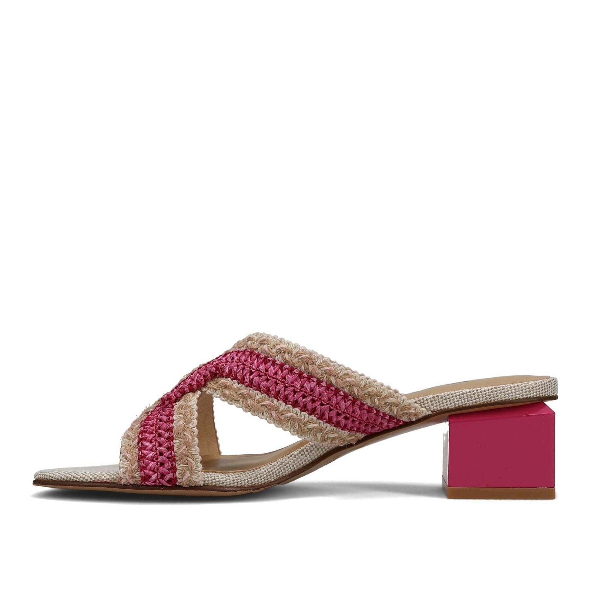 vaneli-cyndia-sandalsandalsvan-eliplum-bottom-35643499