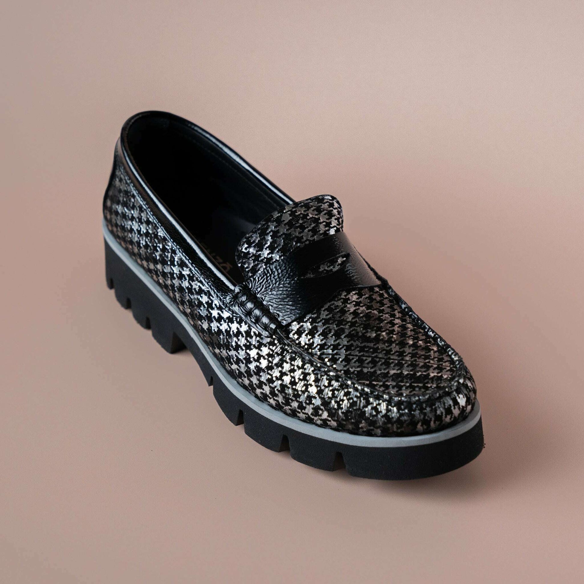 Di Chenzo - 9351 Black/Silver Houndstooth Loafer, Loafers, DICHENZO, Plum Bottom