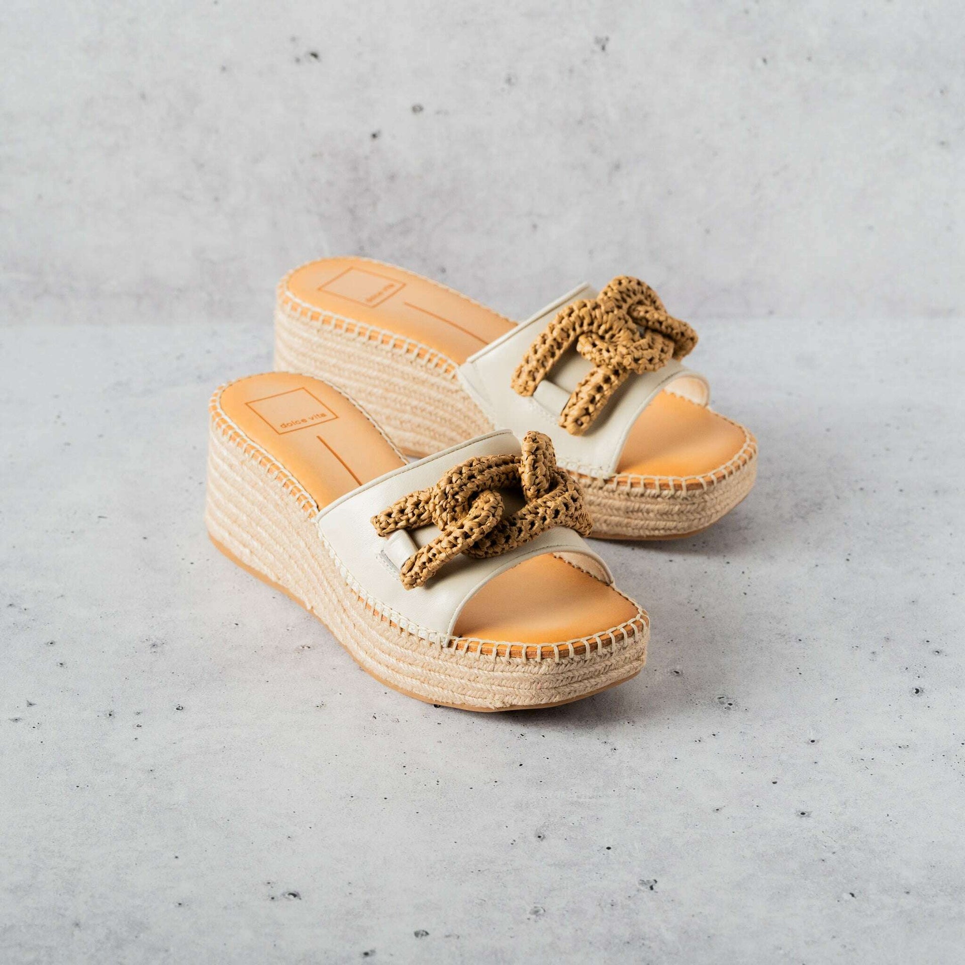 Dolce Vita Narnia Black or Ivory – Plum Bottom