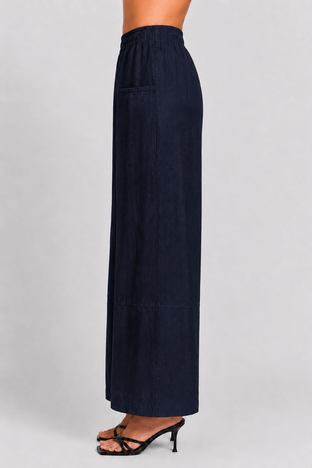 [TINA Stephens Italy/Tees By Tina - Maritza Linen Balloon Pant (PL912): 001 Black / One Size], [Pants], [TINA Stephens Italy/Tees By Tina], [Plum Bottom].
