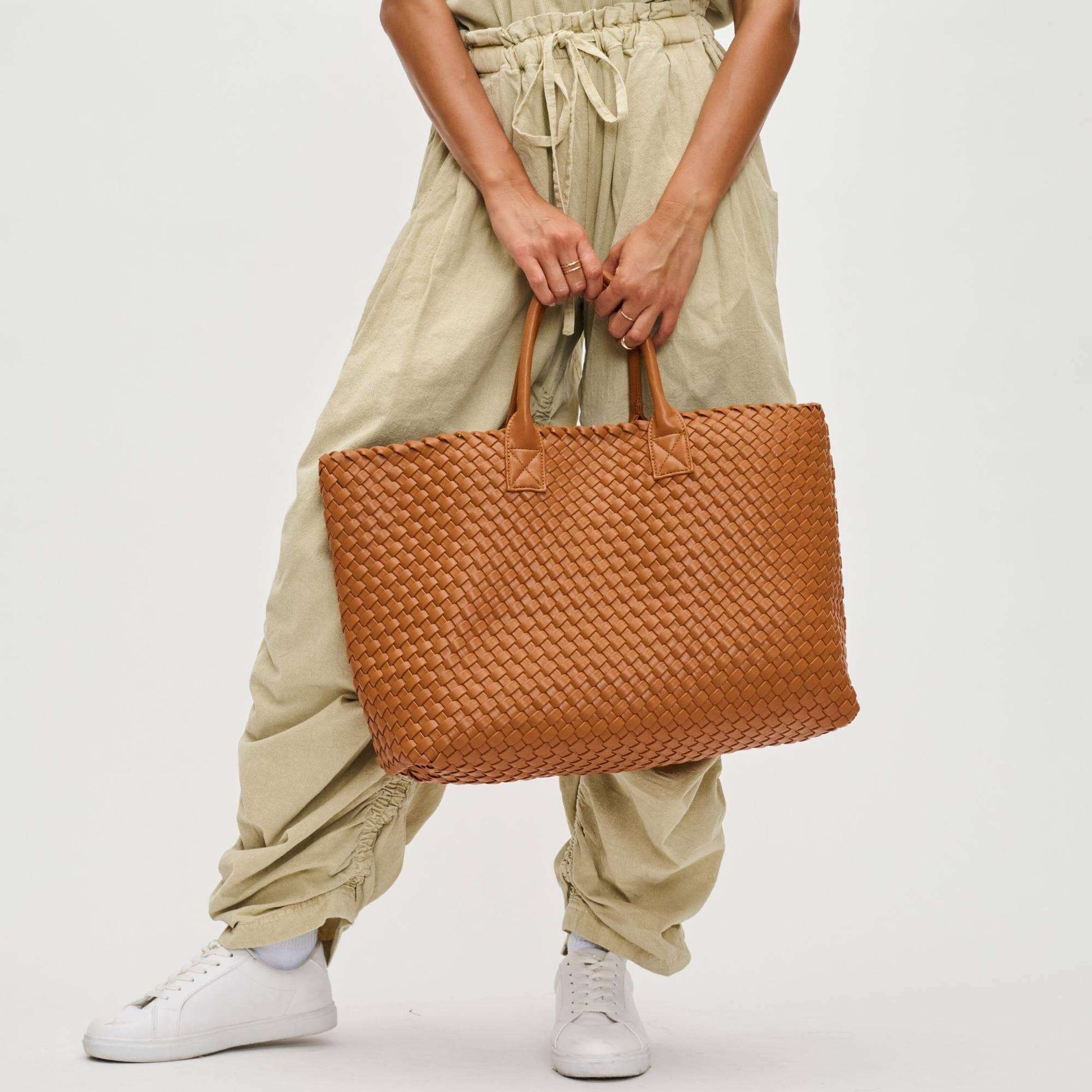 urban-expressions-ithaca-woven-vegan-leather-tote-tanhandbagsurban-expressionsplum-bottom-35644841