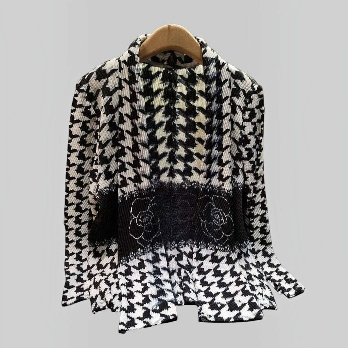 Plum Bottom Ellyndale pleated jacket featuring a black and white houndstooth pattern and a shawl collar.