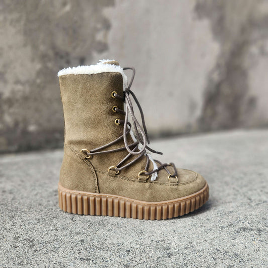 Eric Michael Stormy boot