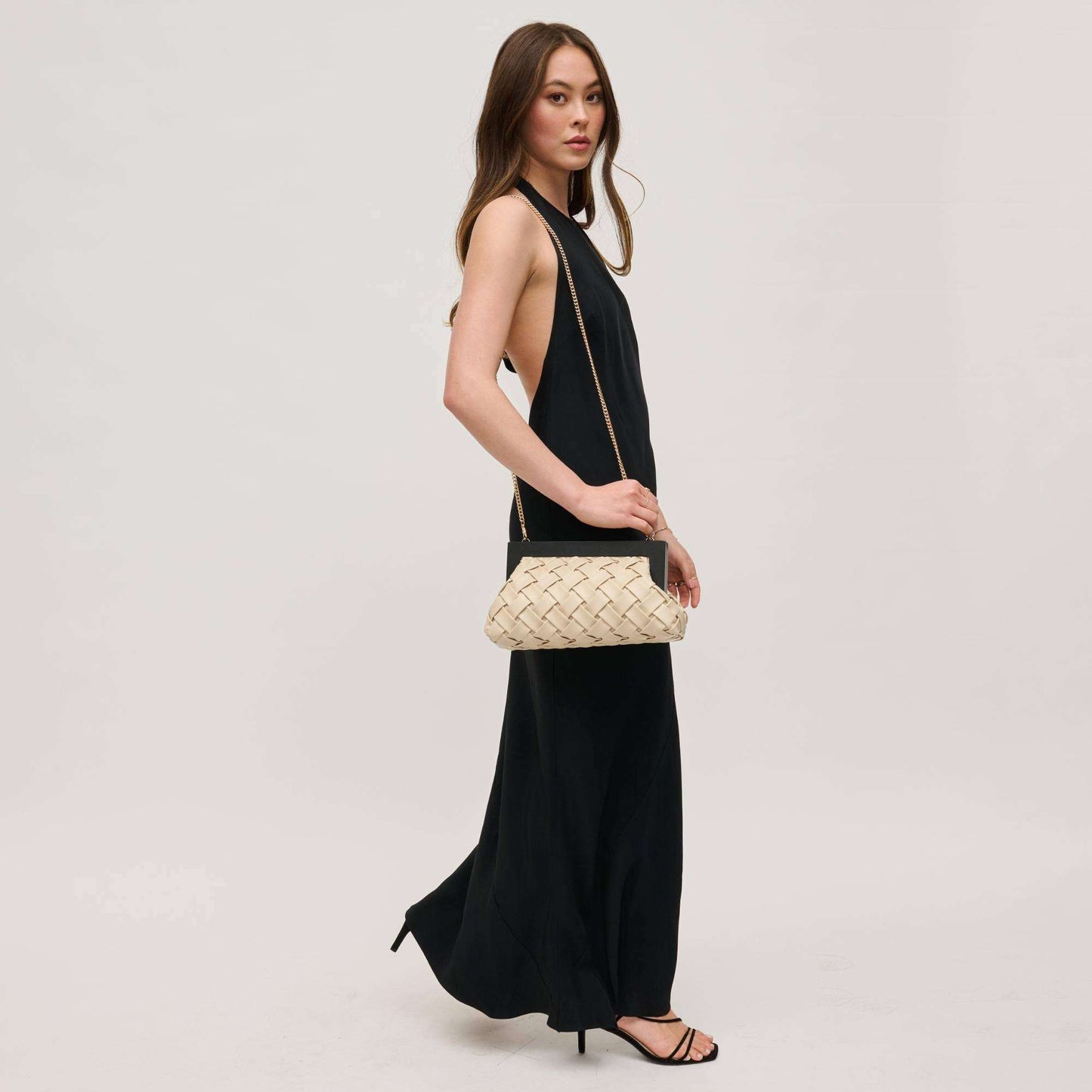 urban-expressions-jamie-woven-wooden-frame-clutch-ivoryhandbagsurban-expressionsplum-bottom-35644862