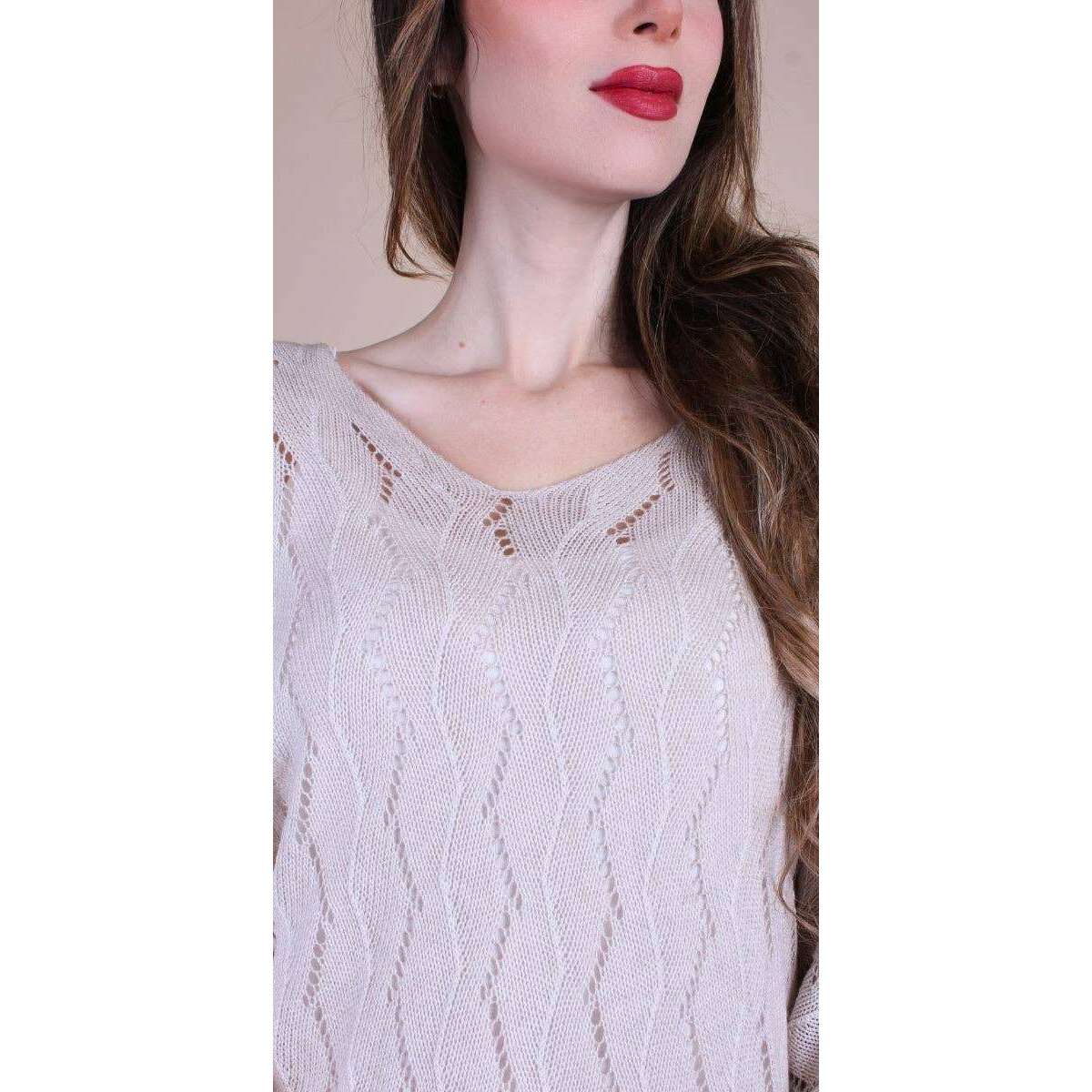 gigi-moda---pienza-knit-top-whiteclothinggigi-modaplum-bottom-35925285