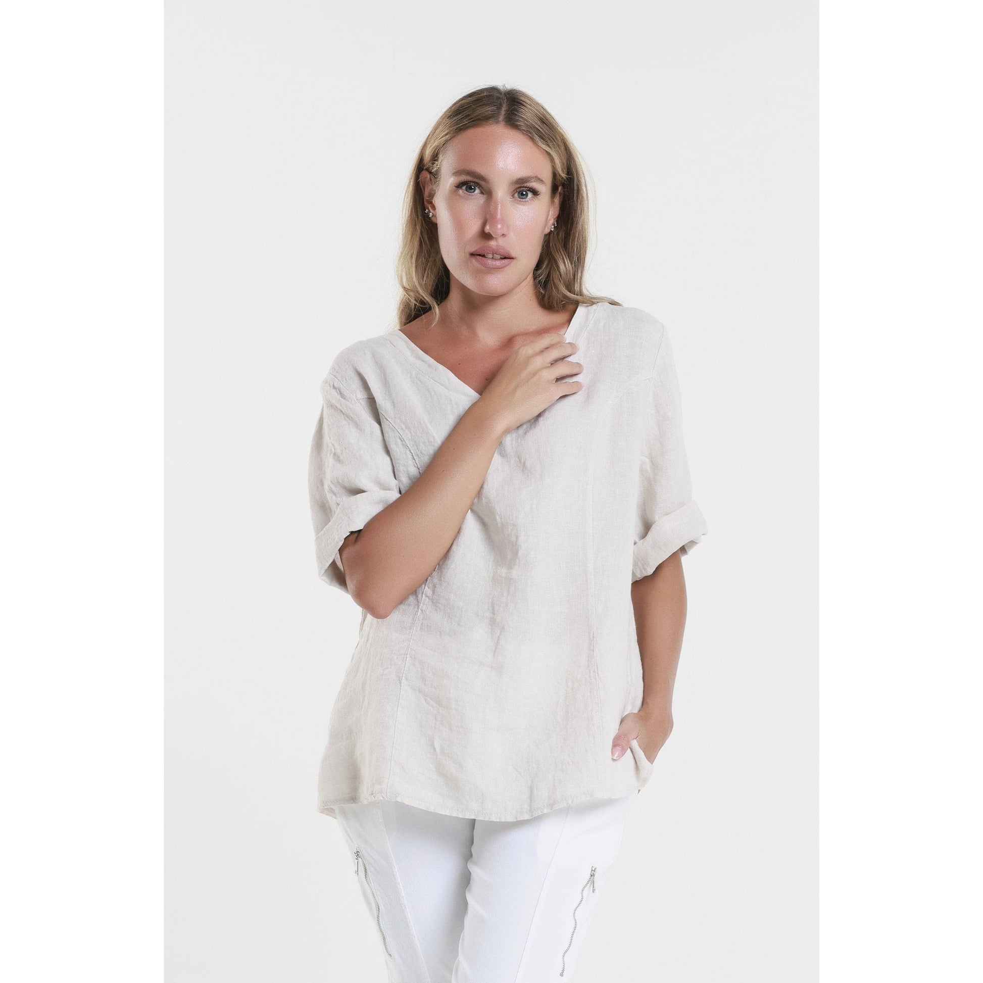 [TINA Stephens Italy/Tees By Tina - Lula Short Sleeve V-Neck Linen Side Seam Top (BSS198): 250 Beige / One Size], [CLOTHING], [TINA Stephens Italy/Tees By Tina], [Plum Bottom].