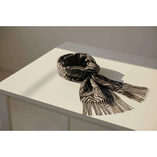 fraas--geometric-swirls-in-blackaccessoriesfraasplum-bottom-35066235