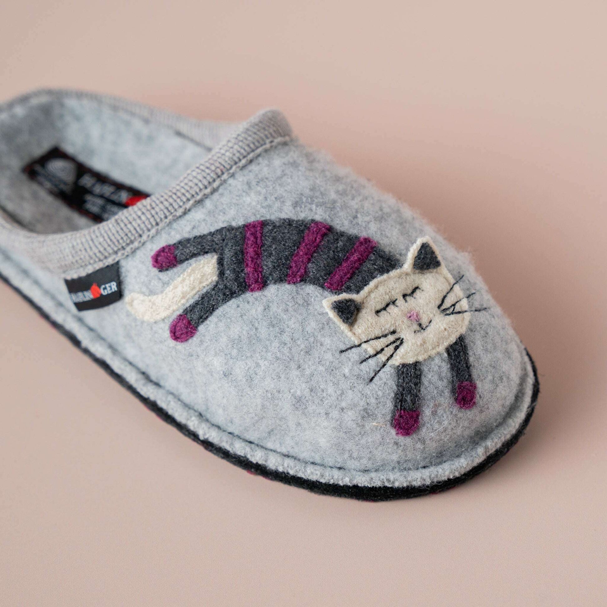 Haflinger - Katze - Grey, Slippers, Haflinger, Plum Bottom