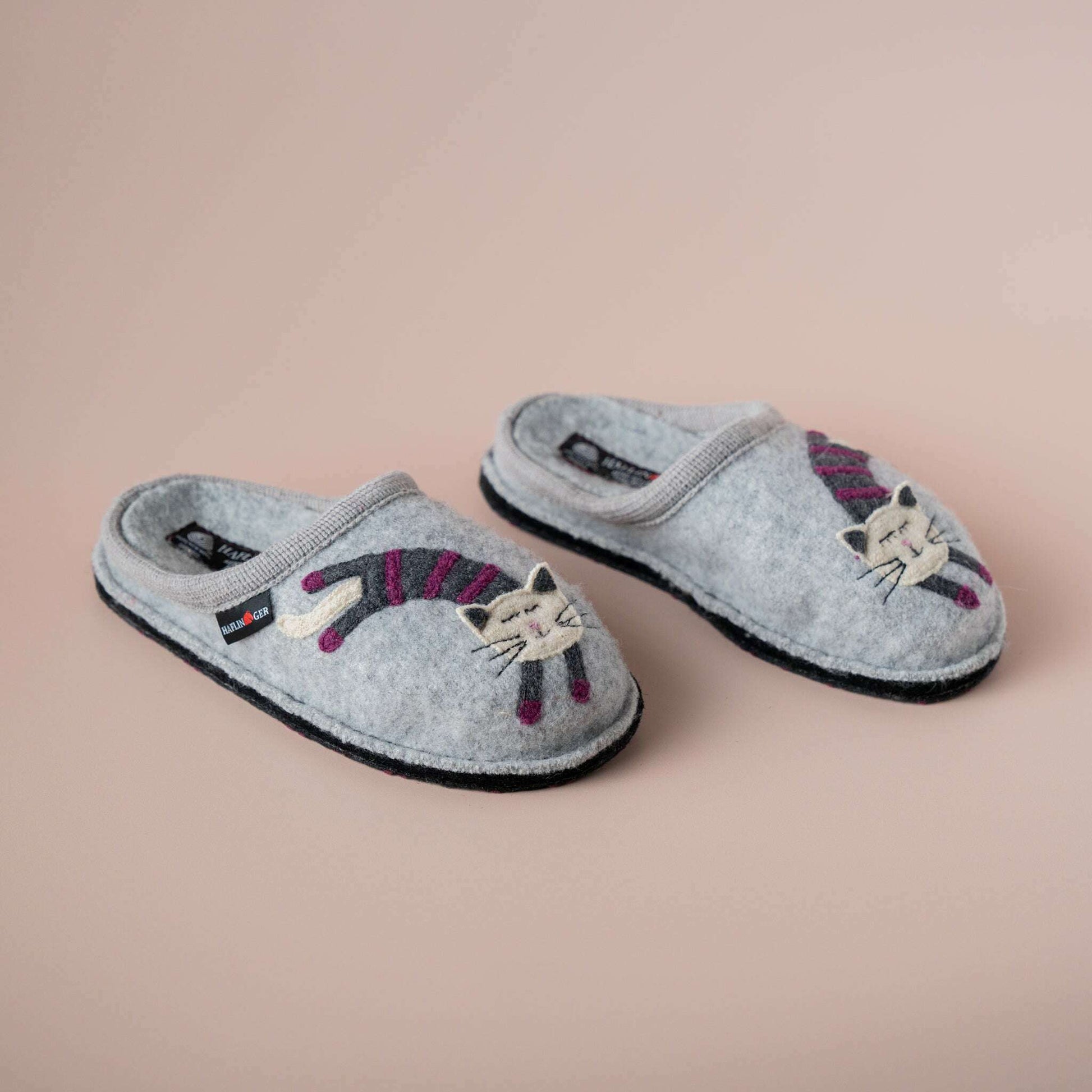 Haflinger - Katze - Grey, Slippers, Haflinger, Plum Bottom