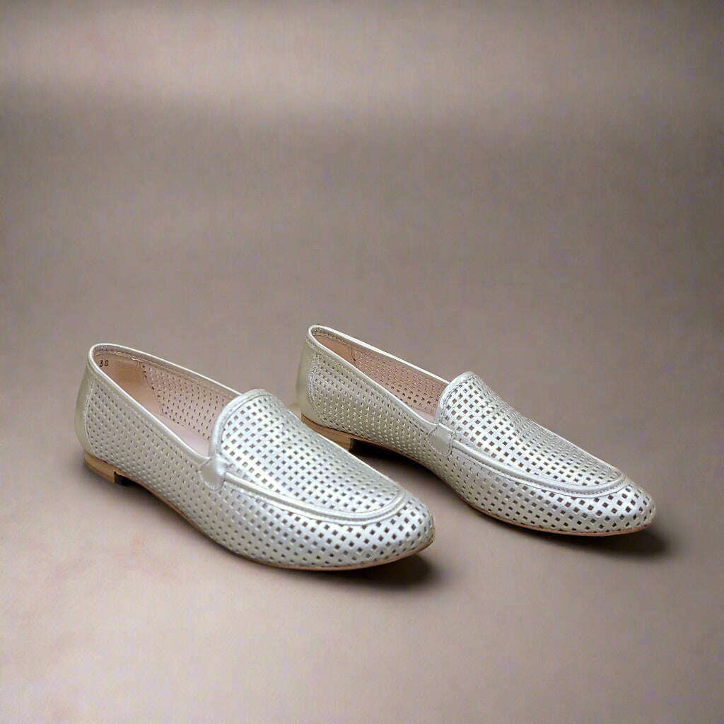 LA LISA -  Platino Perforated Loafer, Loafers, lalisa, Plum Bottom