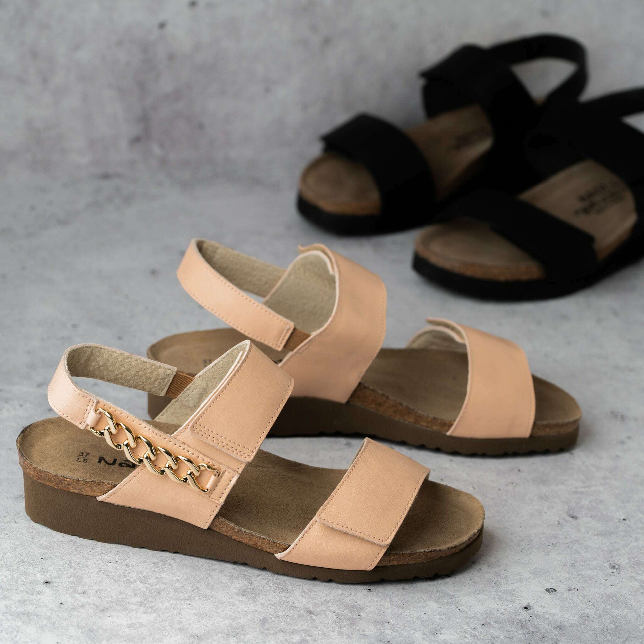 Fashion narrow width womens sandals