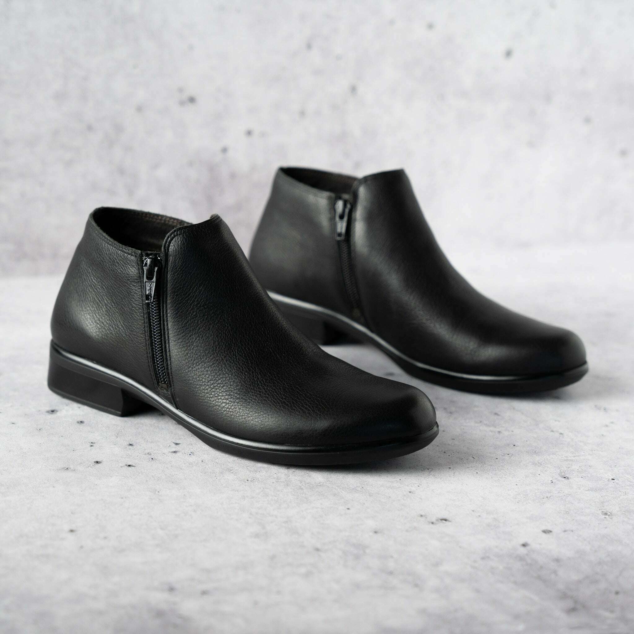 Helm Bottom NAOT Waterproof Helm Ankle Boot | Plum Bottom