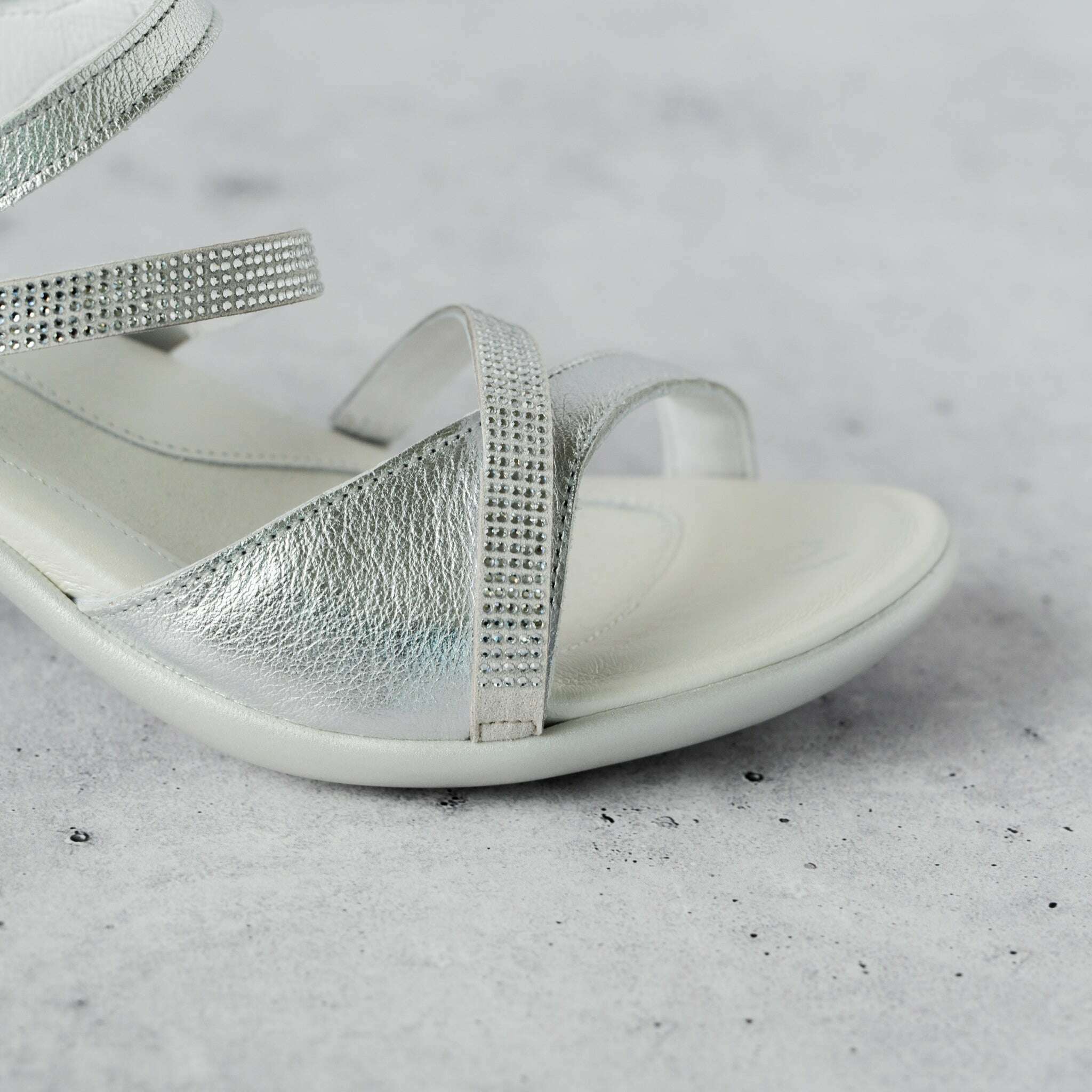 Naot silver shops sandals