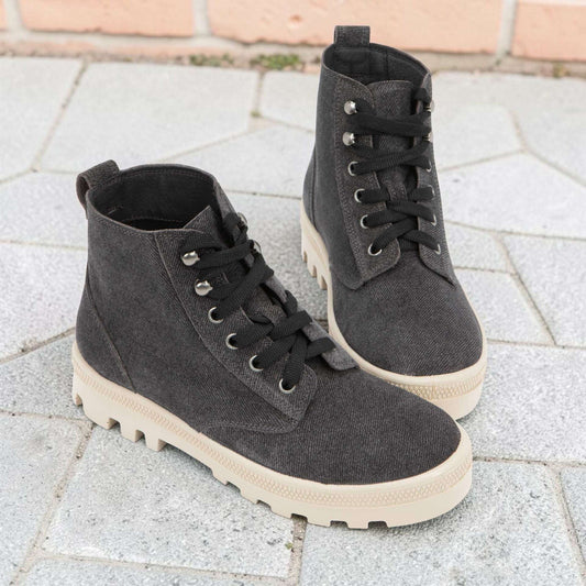 NAOT Canoe boot, Footwear, Yaleet, Plum Bottom