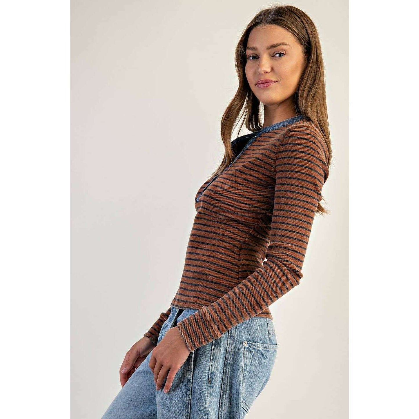 Peace Love Line - PL8295 - SNOW WASH TWO TONE BUTTON DOWN TOP: CINNAMON / L, Shirts, Peace Love Line, Plum Bottom