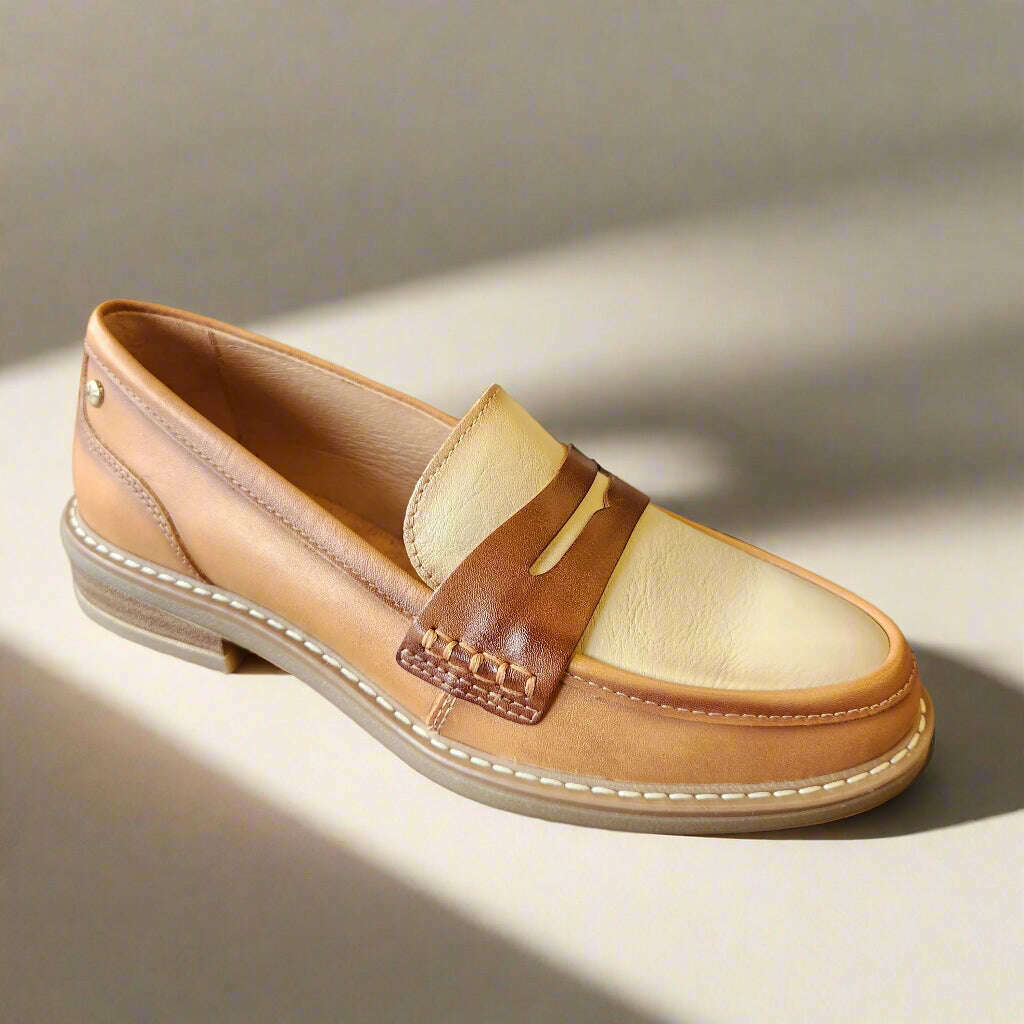 PIKOLINOS  - Aldaya Loafer in Almond Combo, Loafers, Pikolinos, Plum Bottom