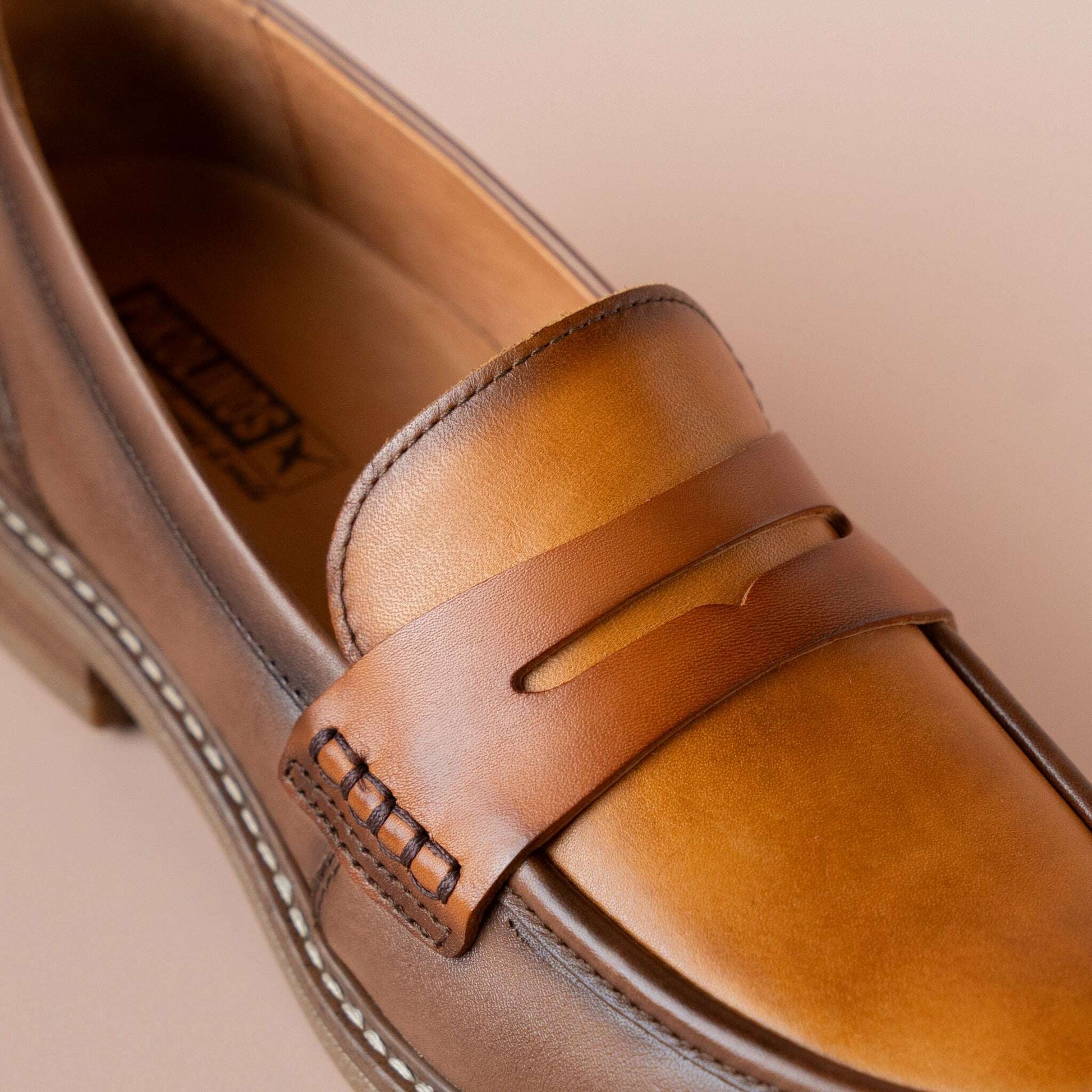 Pikolinos - Aldaya Loafer in Tan Combo, Loafers, Pikolinos, Plum Bottom